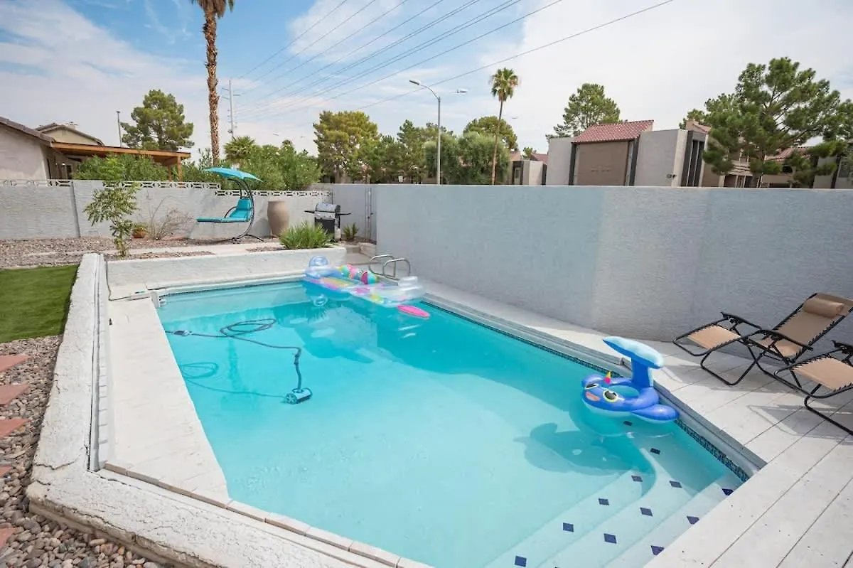 Poolside Paradise On The Strip ラスベガス